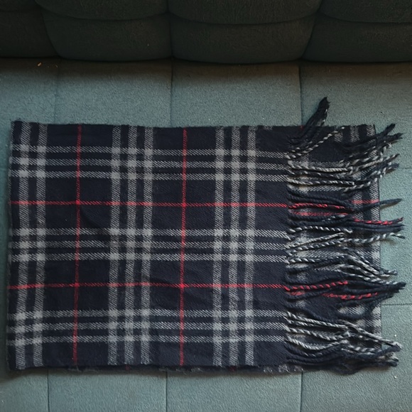 BURBERRY Vintage 100% Lambswool Nova Check Navy Blue Plaid Scarf - Picture 3 of 5